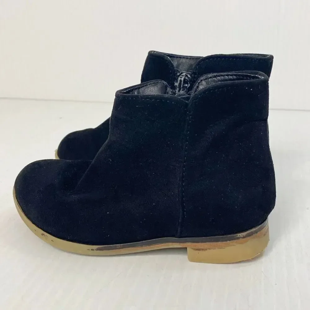 Cat & Jack Black Zip Up Booties Sz 7